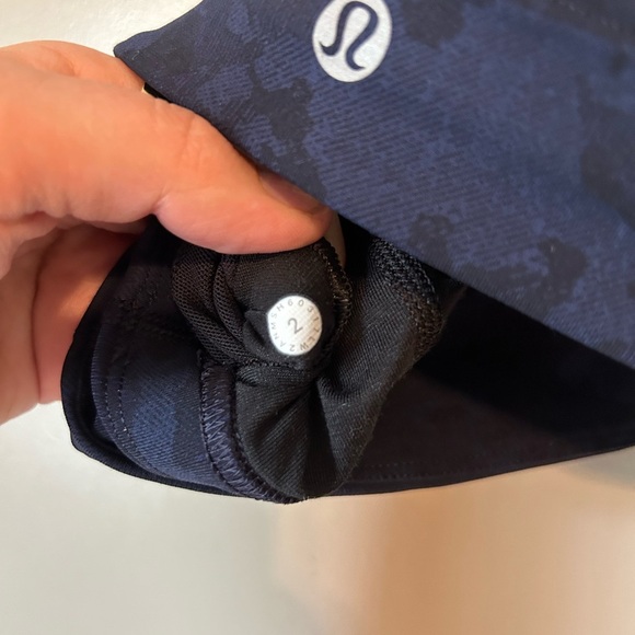 Lululemon train times bra in heathered black size 2 - Picture 3 of 5